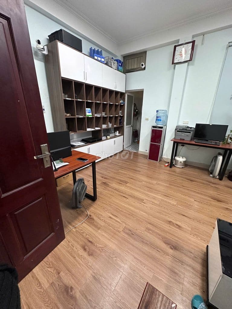 Siêu rẻ - Văn phòng 225A Nguyễn Ngọc Vũ 35m2 giá chỉ 6 triệu - Ảnh 2