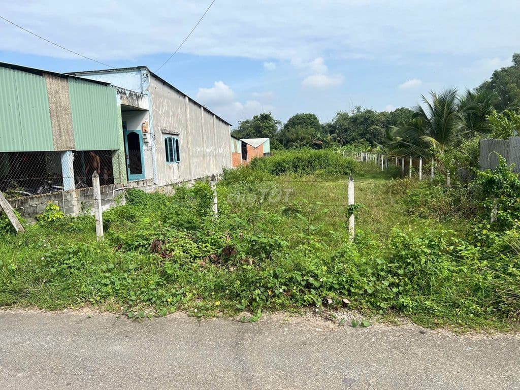 CC bán lô đất 1000m2 sẵn 50m2 TC Đ.Cây Trôm Mỹ Khánh,Củ Chi 2ti5 TL
