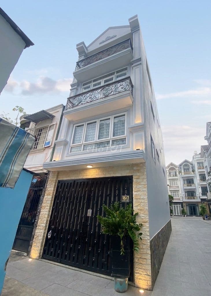 Nhà hxh 5 tỷ lê văn sỹ ngang gần 4m x 8m, 3t công năng sử dụng cực tốt