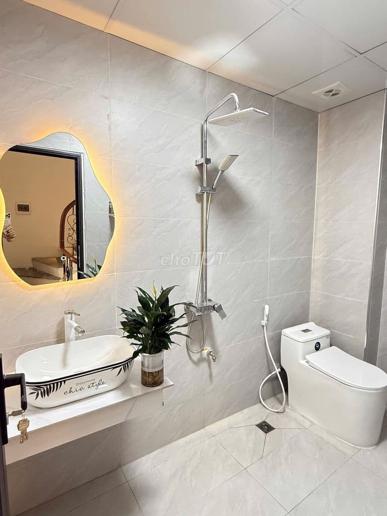 Cần gấp nhà Tôn Đức Thắng, giá mềm, nhà đẹp, ở thoáng, xe SH quay đầu - Ảnh 3