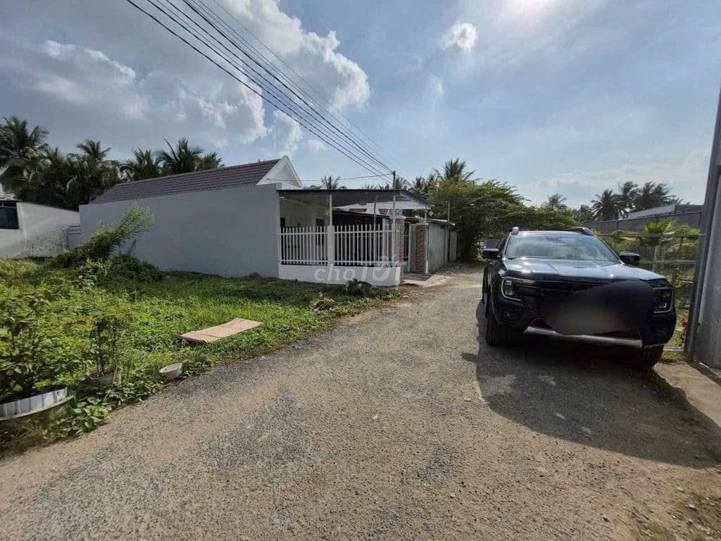 Cần bán gấp căn nhà 101m2 ở Tân Thông Hội - Củ Chi giá 680 triệu.