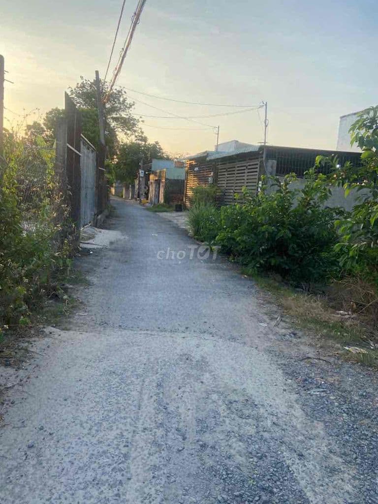 Đất 5x18m ,hẻm xe hơi