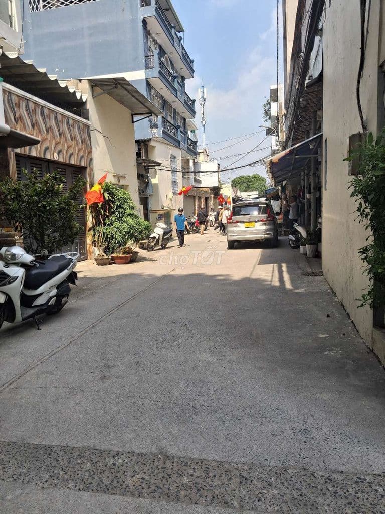 Đang cần bán gấp nhà hẻm 178 Nguyễn Văn Linh phường Tân Thuận Tây