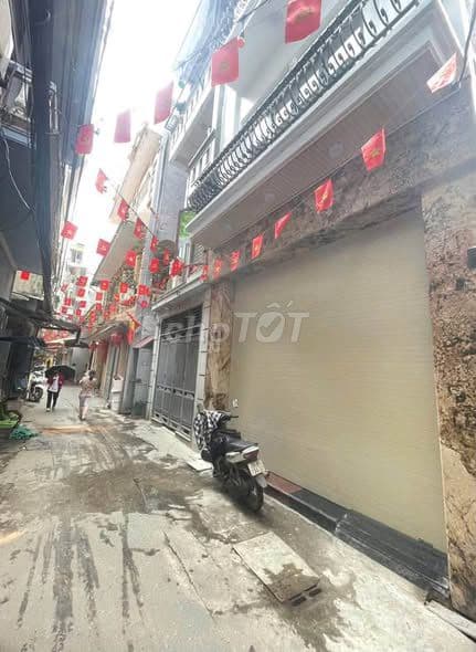 bán nhà ngã 6 ô chợ dừa đống đa mặt tiền rộng