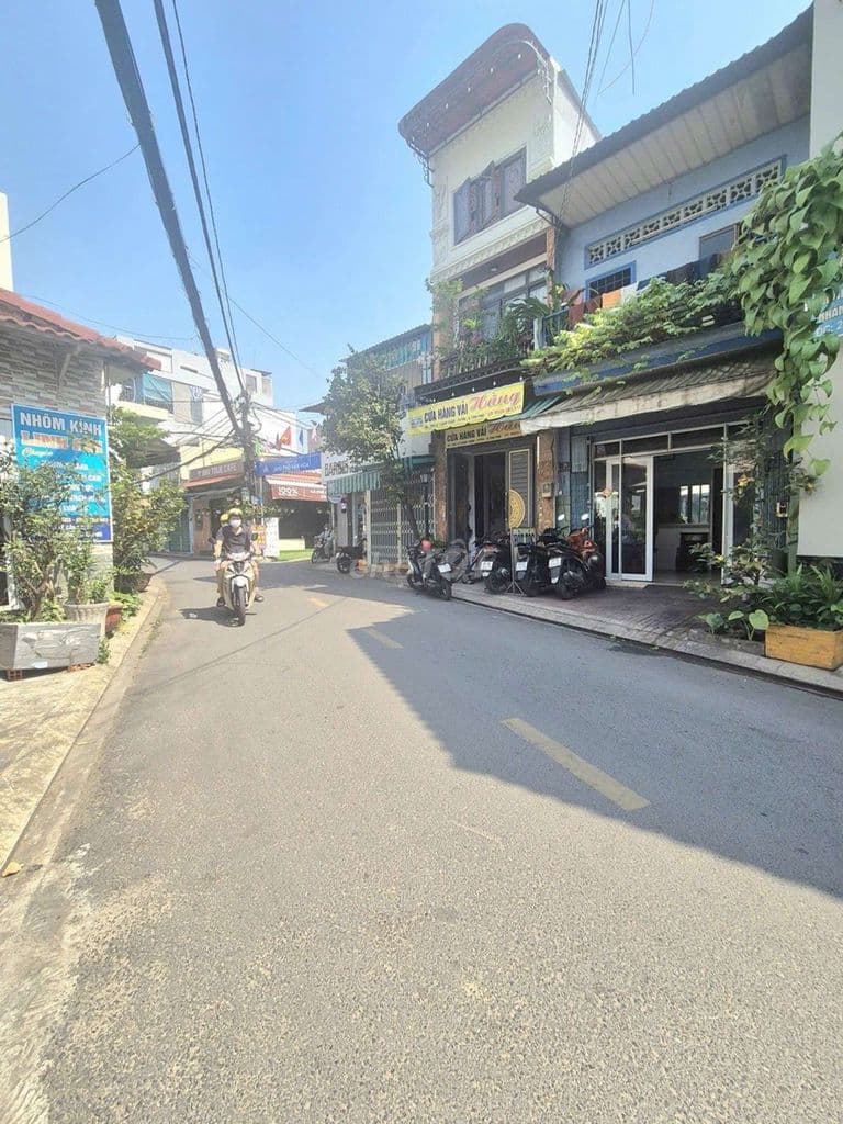 Siêu Phẩm Mặt tiền Kinh doanh 50m2 2 tầng đúc BTCT giá 5.5 tỷ