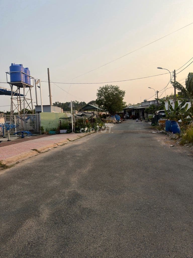 CẦN TIỀN BÁN GẤP ĐẤT GIÓ NGÀN CỦ CHI