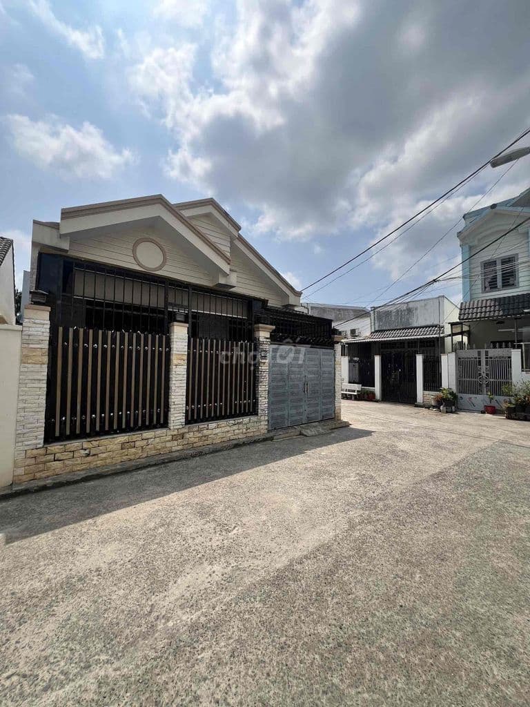 Nhà Biệt thự hẻm xe tải ngay lê văn Lương - Nguyễn Bình giá rẻ - Ảnh 2