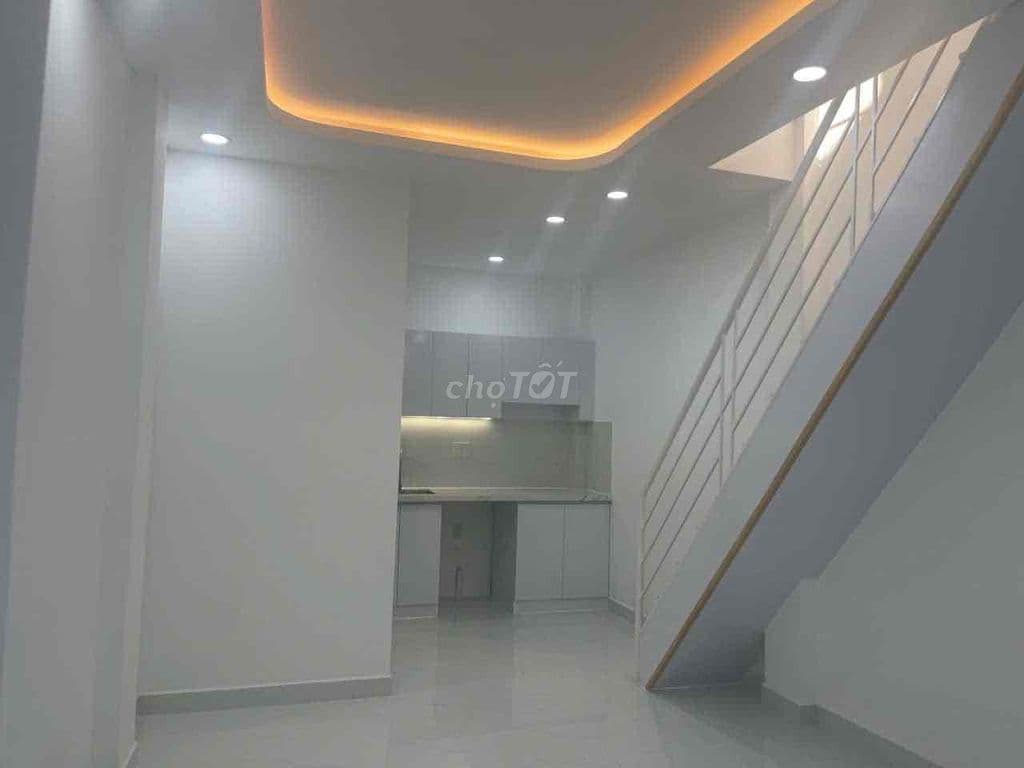 Nhà đường 12 Linh Chiểu ngay VinCom Thủ Đức .