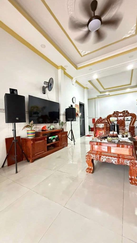 nhà đẹp dt 7,5x17m 1Lầu 5pn 3wc p.khach rộng hẻmXH T.T.Thôn HM, 5,85tỷ