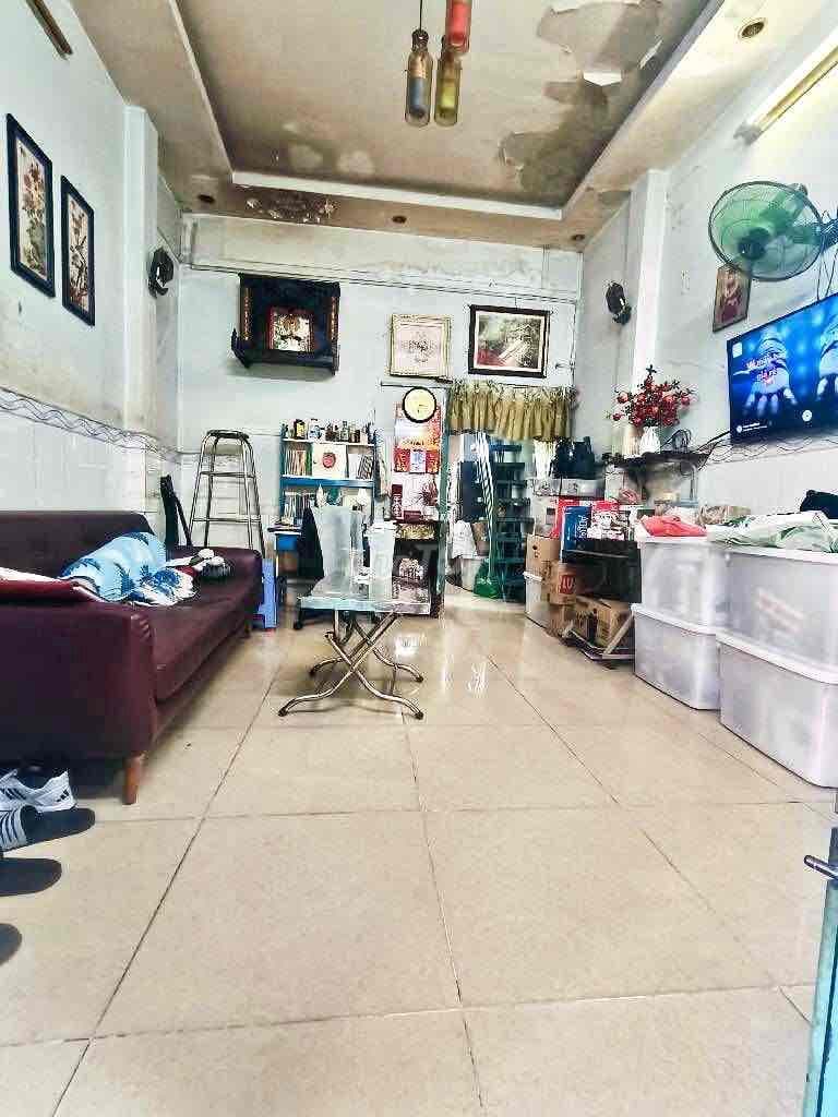 Bán nhà chỉ 10m ra MT xe hơi Đ.Đoàn văn bơ ra Tôn Đản, xóm chiếu. - Ảnh 3