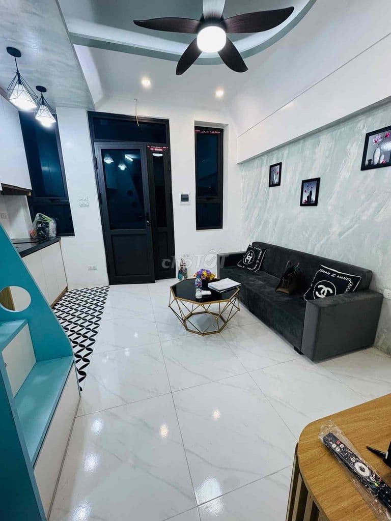 Tầm 2 tỷ có căn Tập thể 50m2, 2 ngủ sát phố Nguyễn Chinh-NT cao cấp