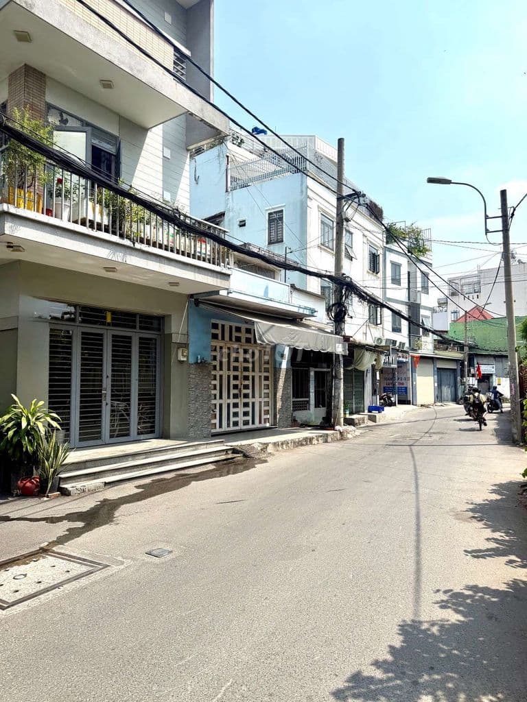 Chủ giảm giá, nhà hẻm xe hơi, 30m2, đường số 9, chỉ còn 4,3 tỷ