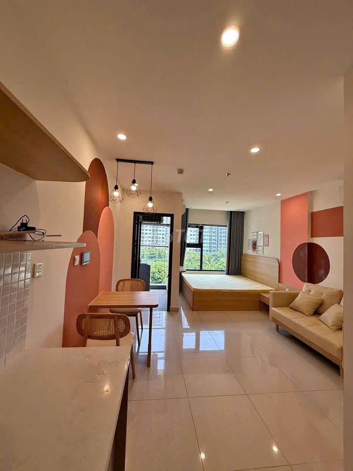 (BÁN GẤP)Phạm Văn Đồng,2tỷ1,52m2-2PN,SHR,ở liền,full NT- hiện đại 2026