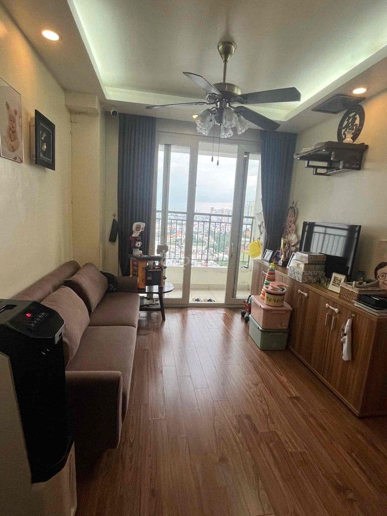 bán 1 số căn 1 và 2 phòng ngủ tại chung cư The Avila Q8