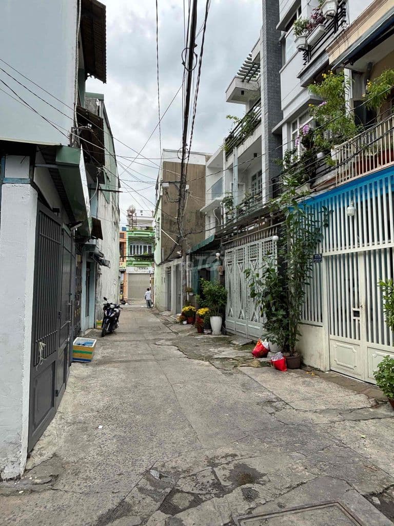 Bán đất rộng120m2 có sẵn nhà để ở (Chính chủ-Thương lượng)
