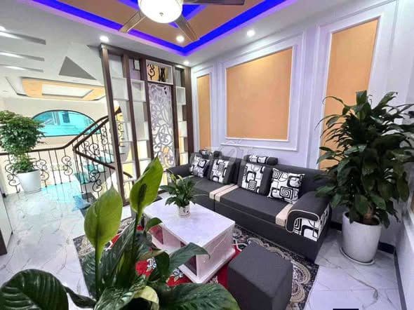 Nhà 5 tầng Nhị Khê Thường Tín 2 thoáng - Ảnh 2