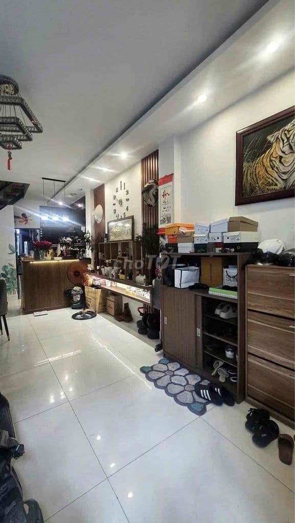 Bán nhà hai mặt hẻm 8m trước sau Mã Lò, Nội thất đẹp, 4 tầng đúc. - Ảnh 2