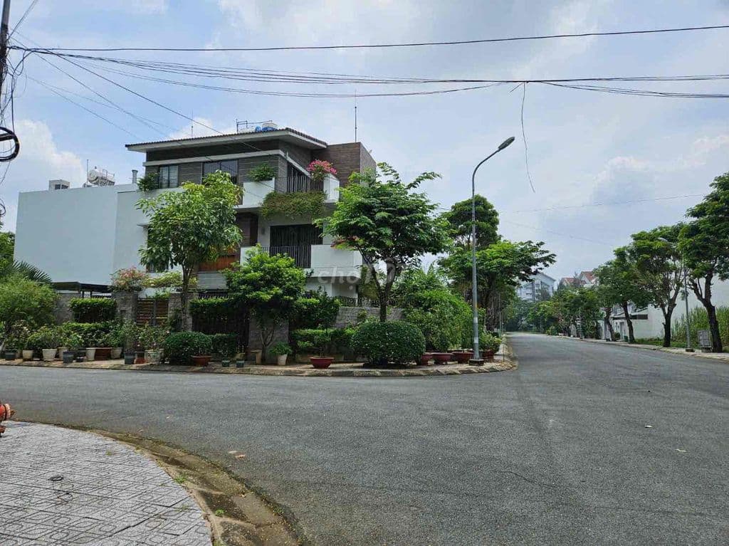 Bán lô 132m2 mặt tiền đường 20m Hưng Phú 2 Liên Phừơng q9 giá 94tr/m2