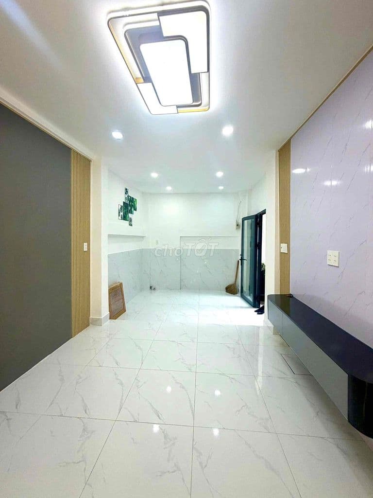 Nhà đẹp HXH Lạc Long Qân Q11 .. 24m, trệt 2 lầu đúc , 2pN - Ảnh 2