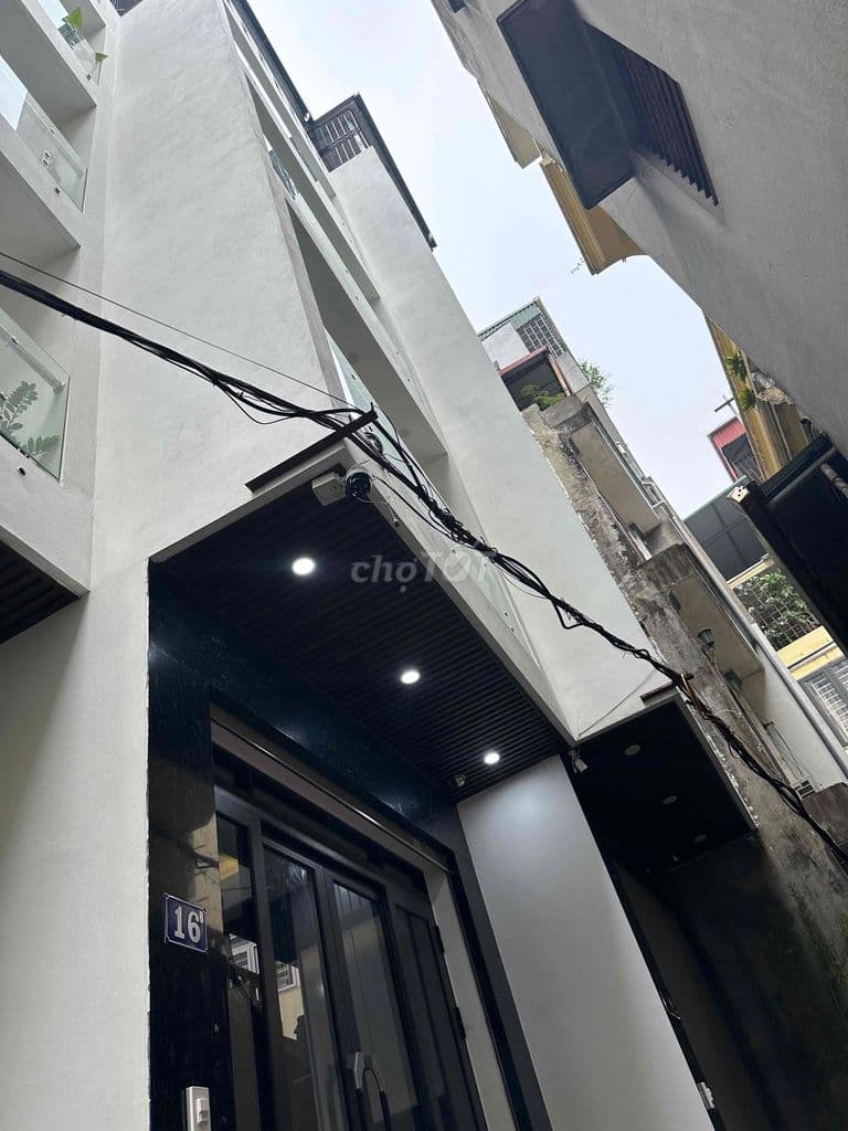 tôi chính chủ bán nhà 5 tầng mới phố cổ quận Long biên - Ảnh 3