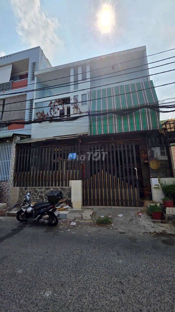 Nhà cũ tiện xây mới 7.6x20 136m2 KDC Lý Chiêu Hoàng