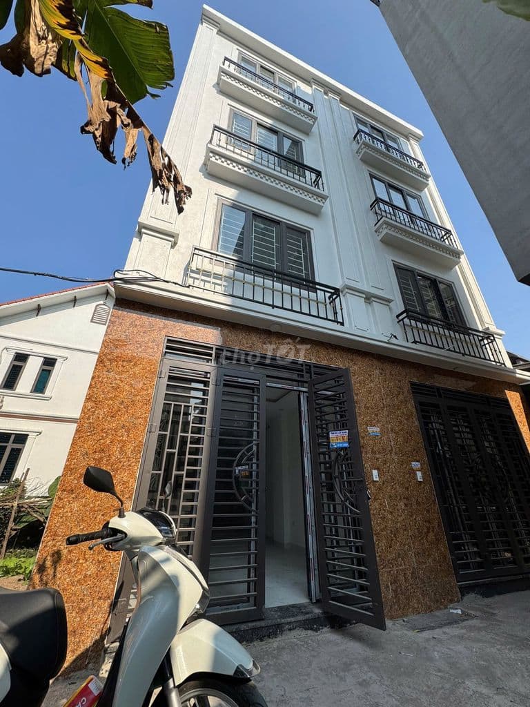 Nhà 4 Tầng 38m2 oto vào cửa phượng Đồng Phụng châu . Gần đại học TDTT