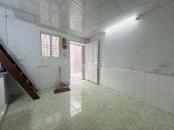 Bán nhà 2 tầng Full sử dụng gần MT Huỳnh Văn Bánh, DTS 36m2 chỉ 3.1 ty - Ảnh 2