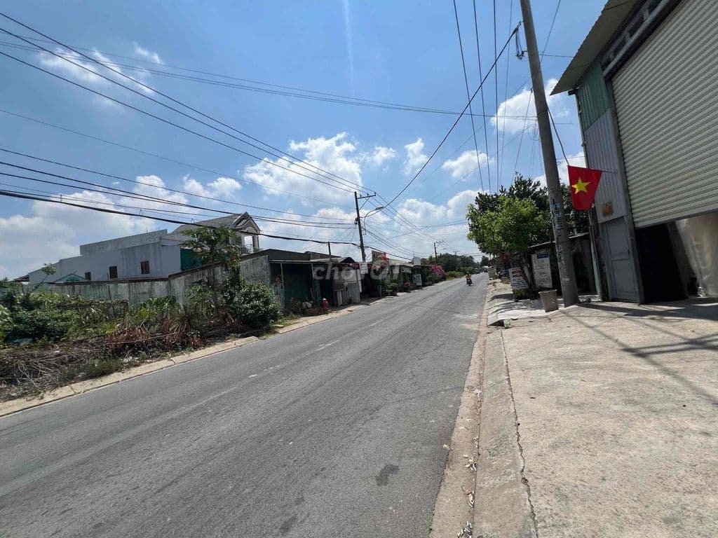 Chính Chủ bán đất MT Hoàng Phan Thái , DT 5x31 , Thổ Cư ,SHR