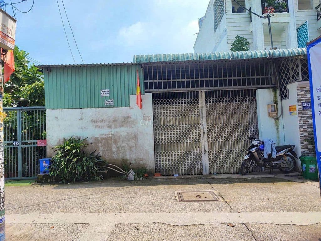 Hẻm 8m Thạnh Lộc 41 Diện tích 8 x 21 .