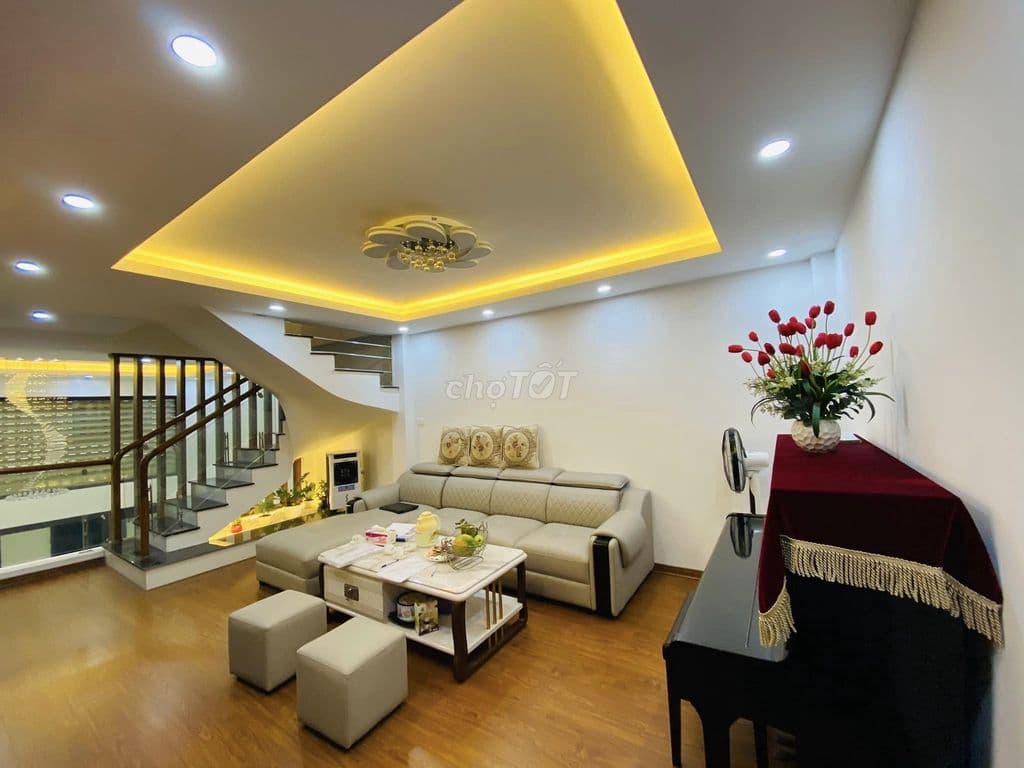 Bán Nhà Cực Đẹp Phố Thái Hà 30m2 x 4 Tầng - Lô Góc - Ngõ Ô Tô Tránh