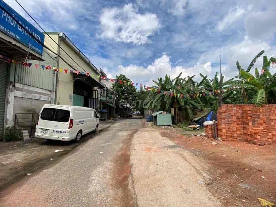 Bán nhà nát MT kênh Tham Lương đs 10 5x20m giá 5.65 tỷ ngày công viên - Ảnh 3