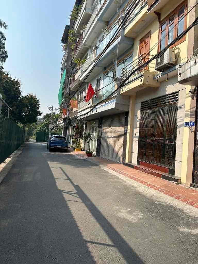 CỰC PHẨM NGỌC THỤY - BỒ ĐỀ: NHÀ ĐẸP Ở NGAY - SÂN RỘNG MÊNH MÔNG - SÁT