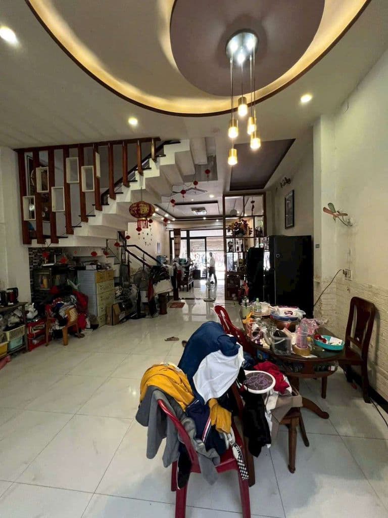 Chủ gấp bán nhà Mặt tiền đường 20m - Ảnh 3