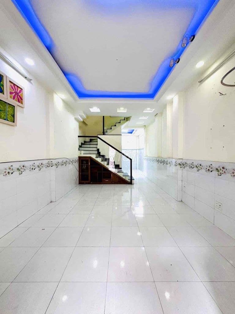 ĐƯỜNG XE HƠI, NHÀ 2 TẦNG 3PN, cạnh ĐẦM SEN, NHANH MỚI KỊP