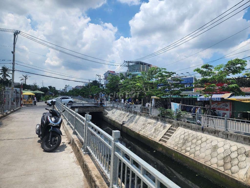 chính chủ cần bán 2 lô đất mặt tiền tl15