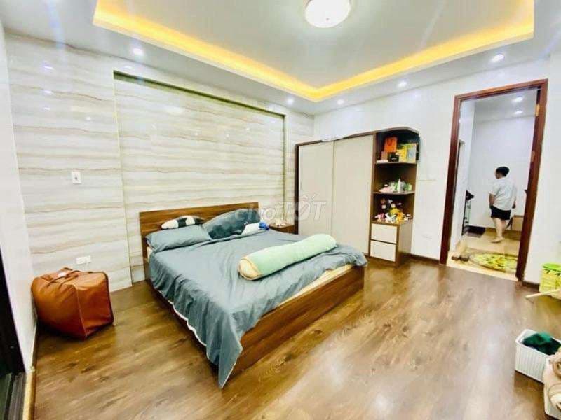 NHÀ MỚI HỘ KHẨU CẦU GIẤY - Ô TÔ ĐỖ CỔNG - MỚI ĐẸP Ở LUÔN - FULL ĐỒ - Ảnh 3