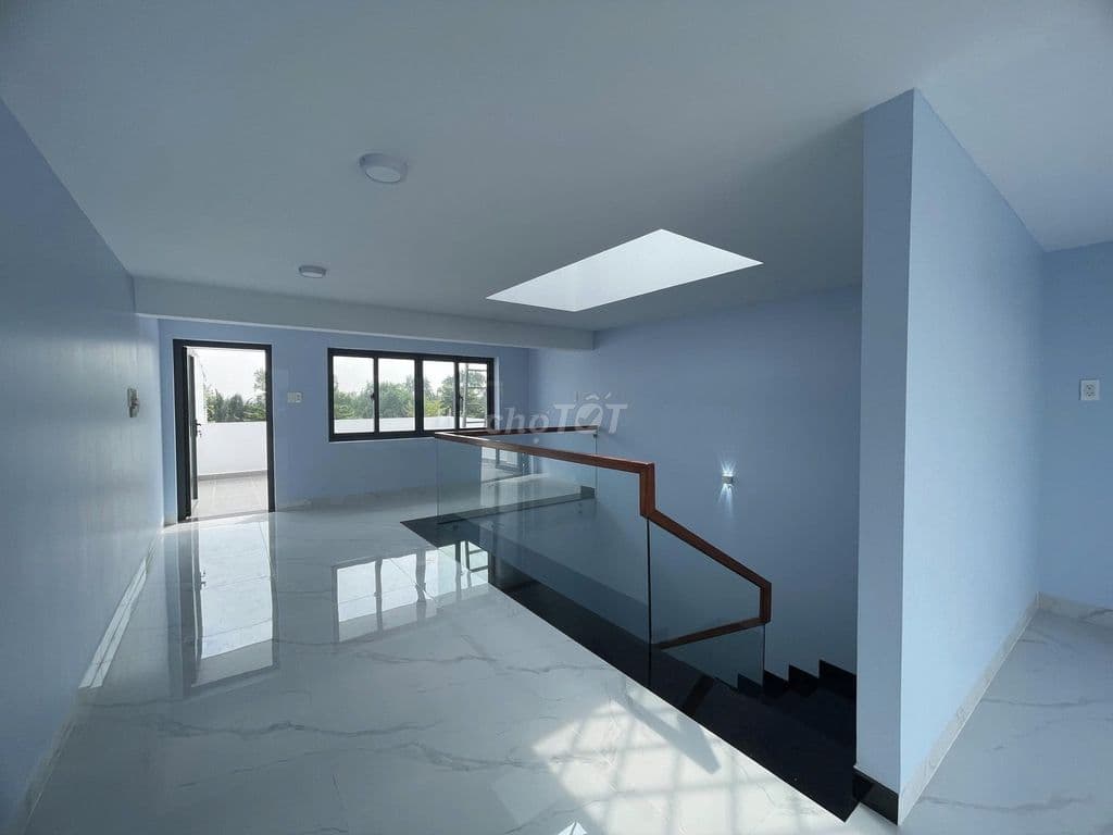 Nhà xây tâm huyết new Seal 100% , Sổ hoàn công đủ tại KDC Phú Lợi