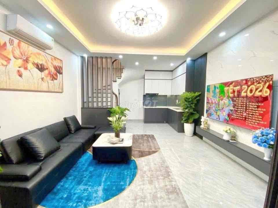 Chính Chủ Bán Nhà Gần Chợ Tựu Liệt- Bằng B 38m 5 Tầng Giá 6,3 Tỷ