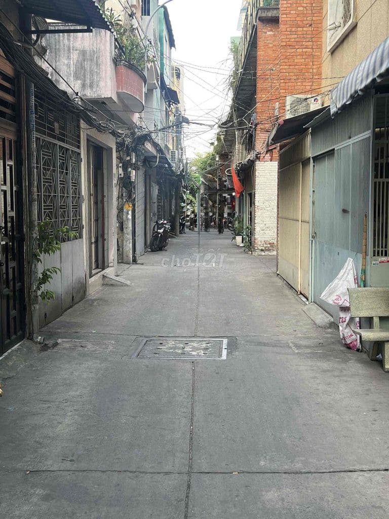 QUẬN 10 - SÁT ĐẠI HỌC HOA SEN - NHÀ TẬP THỂ TẦNG TRỆT - HẺM XE HƠI - C - Ảnh 3