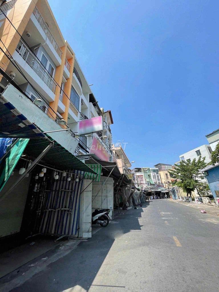 nhà đúc 4 tấm phường 11 gò vấp dt: 66m2