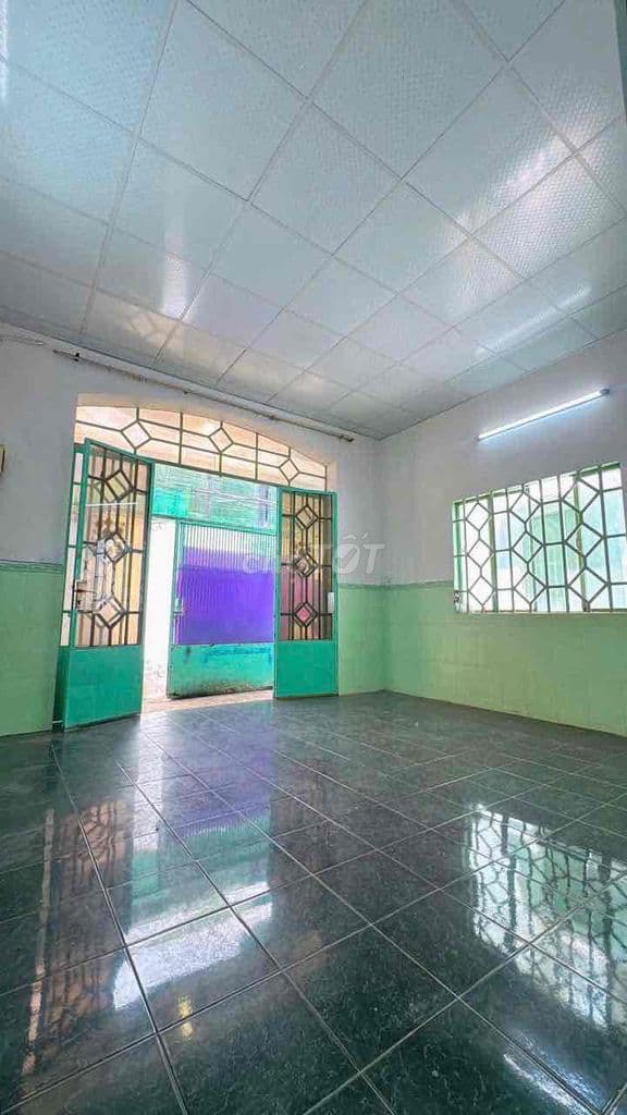 Nhà sổ hồng riêng giá rẻ hơn thị trường 1/2 - Ảnh 3