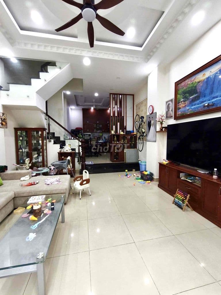 Nhà đẹp 3 tầng, ngang 5m, gần chợ Hiệp Bình, HBC Thủ Đức - Ảnh 2