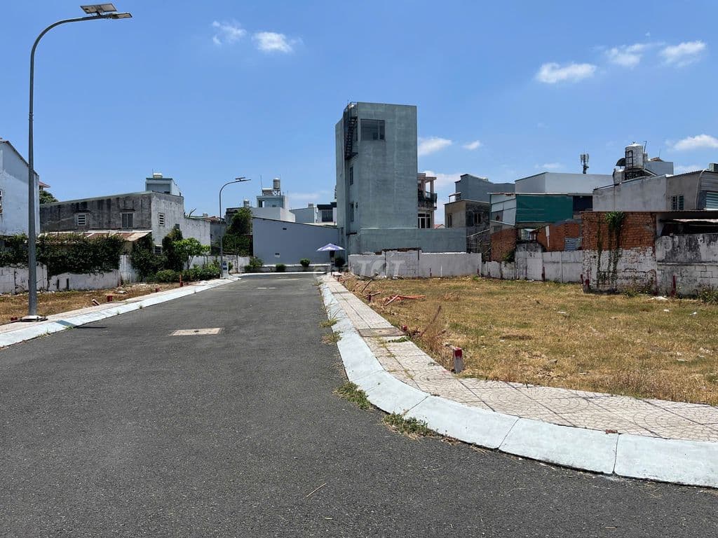 Đất Phân Lô đường Nguyễn Duy Trinh Phường Bình Trưng, Ngay Chợ Tân lập