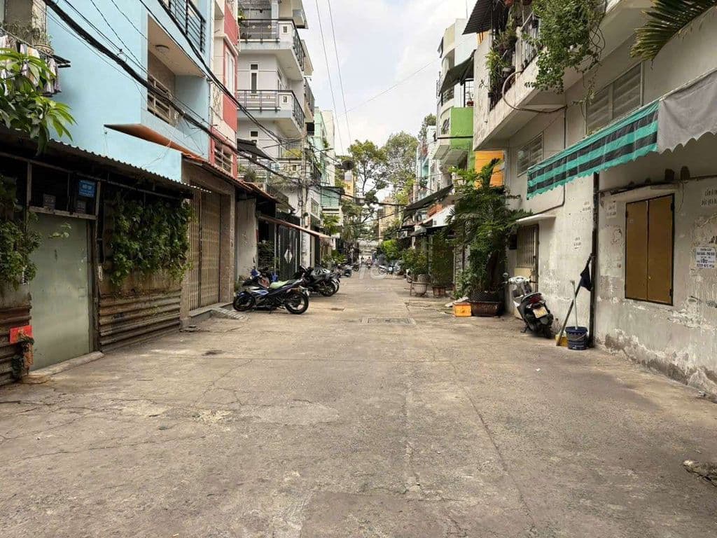 Bán nhà Hẻm xe tải 10m Nguyễn Tri Phương, P. 5, Q10.