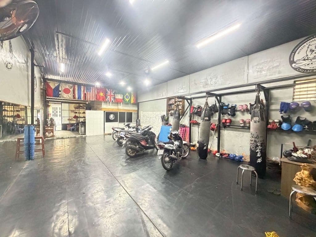Mặt tiền Lê Đức Thọ, nở hậu diện tích 7,5 x 40, vị trí cực đẹp. - Ảnh 2
