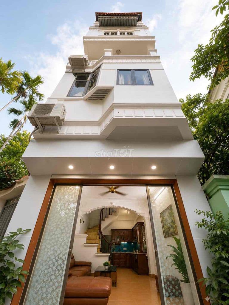 Nhiều phụ huynh tìm nhà không chỉ để ở, mà còn để con được học gần trư