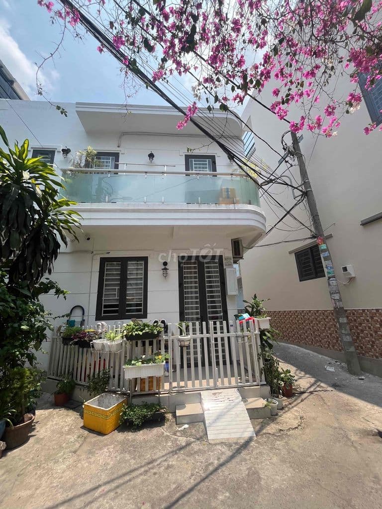 NHÀ CHO GIA ĐÌNH NHỎ. HẺM XE HƠI - LŨY BÁN BÍCH_TÂN PHÚ 2 MẶT TIỀN, Đ