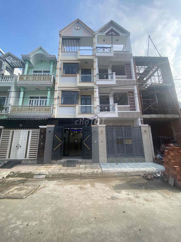 Nhà 4 phòng ngủ - Sổ Hồng Riêng - Long Hậu, đg Lê Văn Lương nối dài !