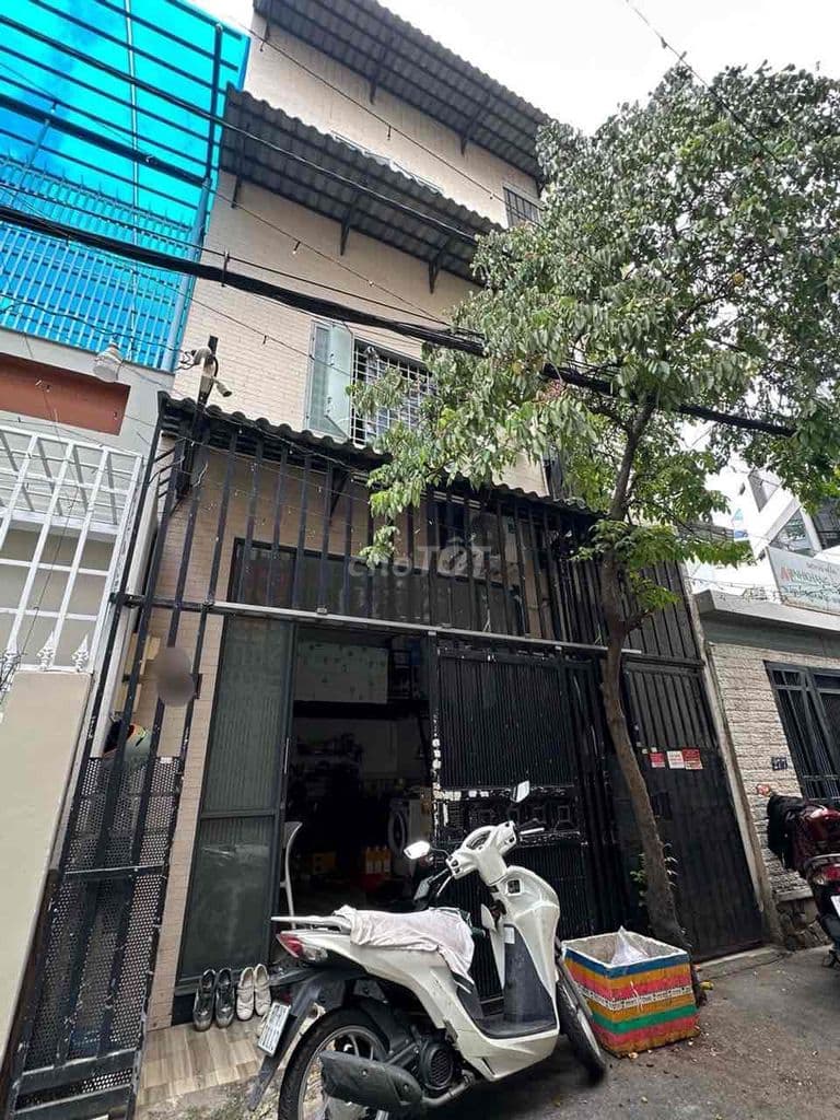 CHDV 4TẦNG 10PHÒNG THU NHẬP CAO NGAY BV HỒNG ĐỨC THỐNG NHẤT GÒ VẤP 8x