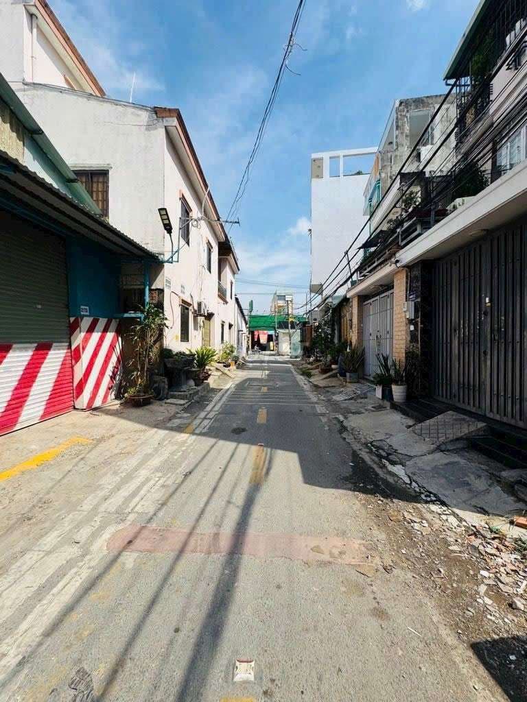 HXH Hà Huy Giáp, Thạnh Lộc, Q.12 - gần CĐ Điện Lực - 70m2 - 4.9 tỷ